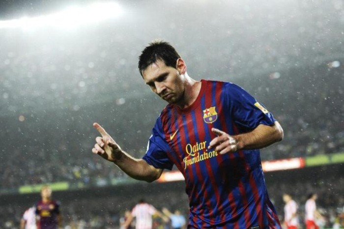 Top 3: Lionel Messi (Barcelona & Argentina) – Giúp Barcelona đoạt Copa del Rey, chơi 82 trận (6034 phút), ghi 82 bàn (74 phút/bàn), 39 kiến tạo (154 phút/kiến tạo).